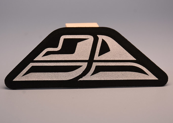 Microfiber maakte Weerspiegelende Logo Heat Transfer Labels For-Kledingstukken in reliëf