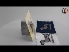 Bekijk Waarom TPU Tweekleurige Gedeukte Logo Warmteoverdracht Etiketten Kiezen Voor Kleding