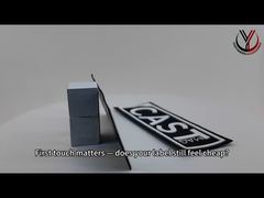 Bekijk: Zwarte reflecterende TPU-suède zeefdrukpatches Merklabels voor kledingshowcase