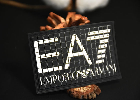 Siliconen op maat gemaakte gezeefdrukte patches, siliconen wasbare kledinglabels