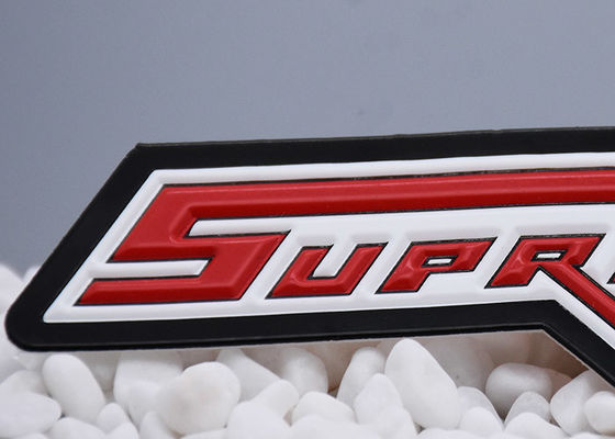 TPU maakte Twee Etiketten van de de Overdrachtkleding van de Kleurenhitte met Opgeheven Embleem in reliëf