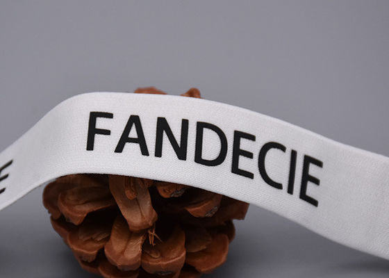 Kledingstukken Aangepast die Elastiekje met Matte Black Logo wordt gedrukt