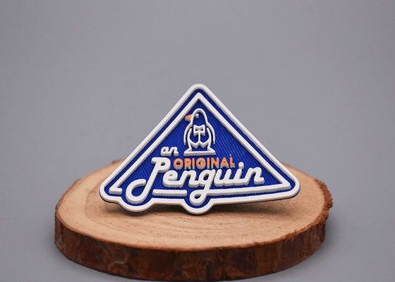 De hete Rug van de de Kledingsetiketten Aangepaste Keperstof van het Smeltings Zelfklevende Gedrukte Silicone